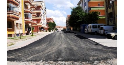 Asfaltlama Çalışmaları Devam Ediyor