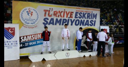 Pursaklar Eskrimde Türkiye Şampiyonu Oldu
