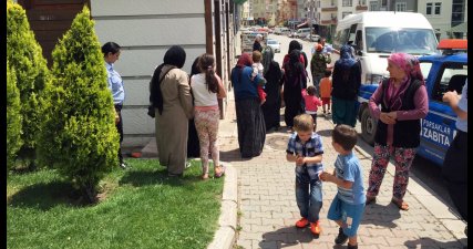 Pursaklar da Dilenciler Esnafı Bezdirdi